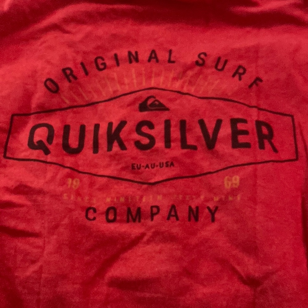 red tshirt